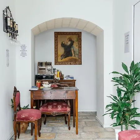 Il Claustro - Bed And Breakfast Альтамура